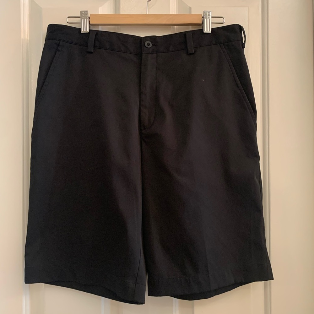 Nike golf dri fit black men’s short size medium 32” waist